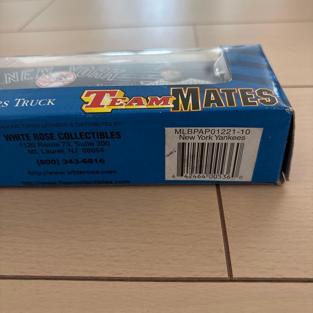 ニューヨーク・ヤンキース ミニカー トレーラー　トラック　メジャーリーグ