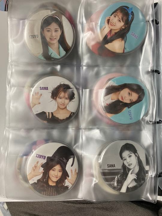 twice サナ，ツウィ(Kcon 全メンバー)缶バッジ