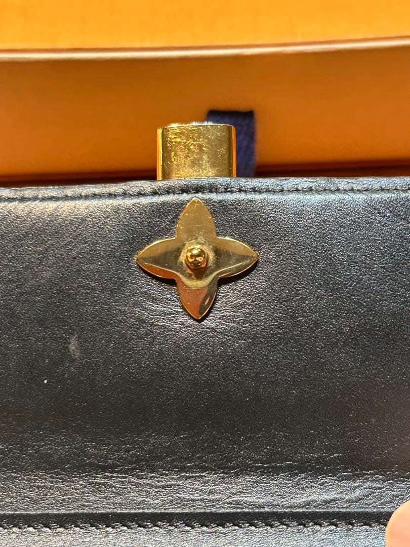 【1/3日まで】LOUIS VUITTON モノグラム 二つ折り財布