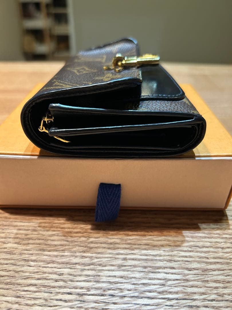 【1/3日まで】LOUIS VUITTON モノグラム 二つ折り財布