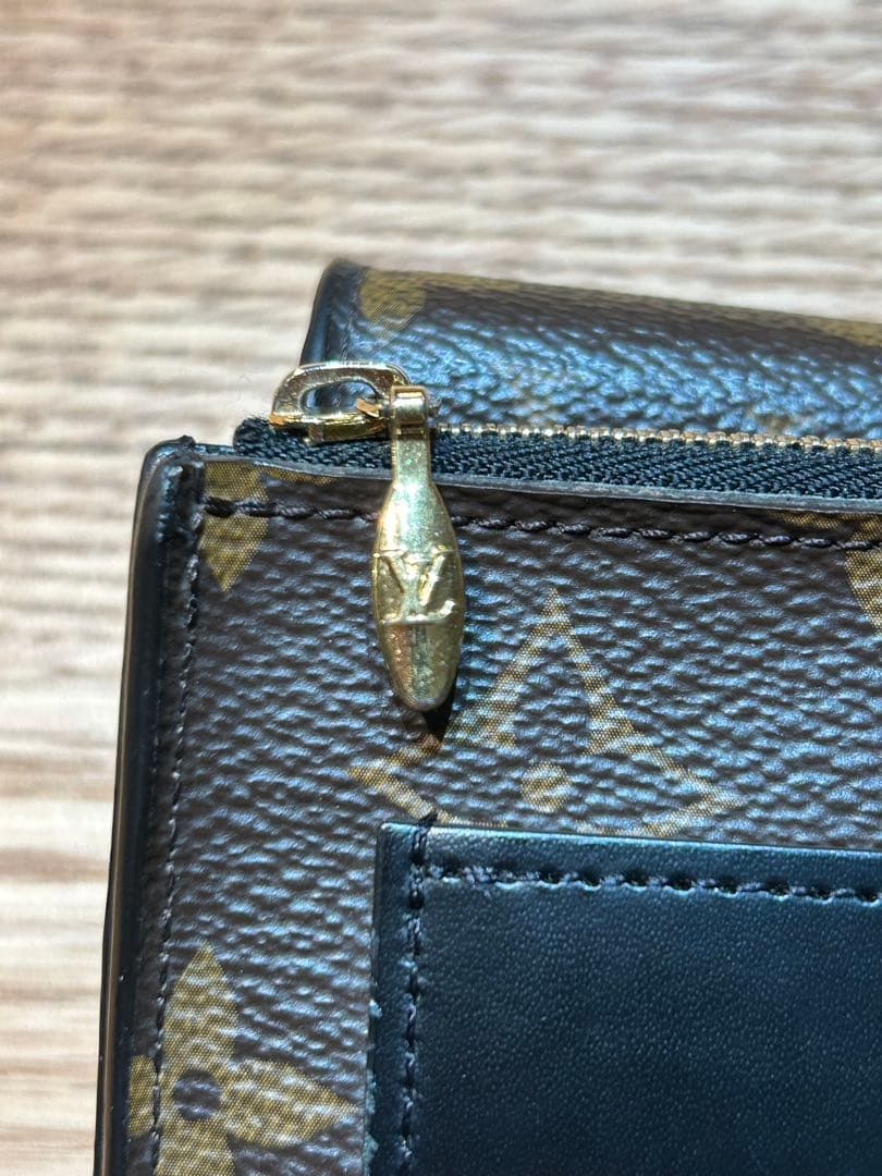 【1/3日まで】LOUIS VUITTON モノグラム 二つ折り財布