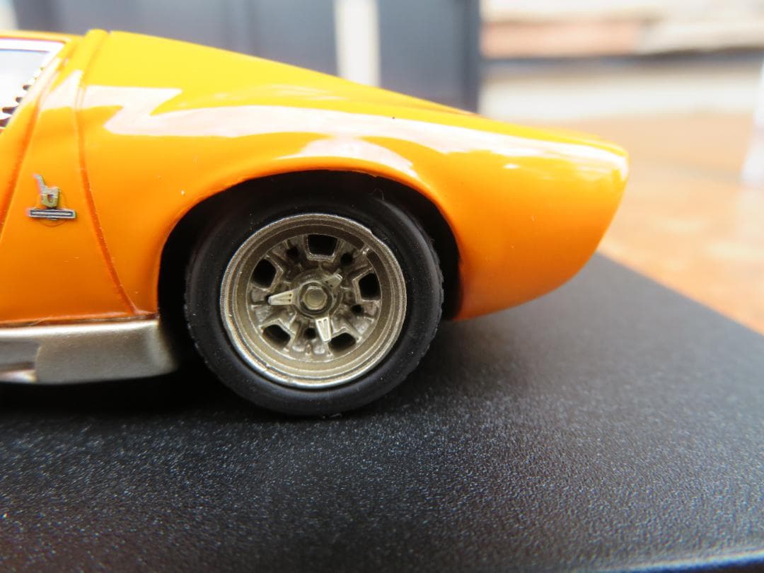 MR社製　1/43　ランボルギーニミウラSV