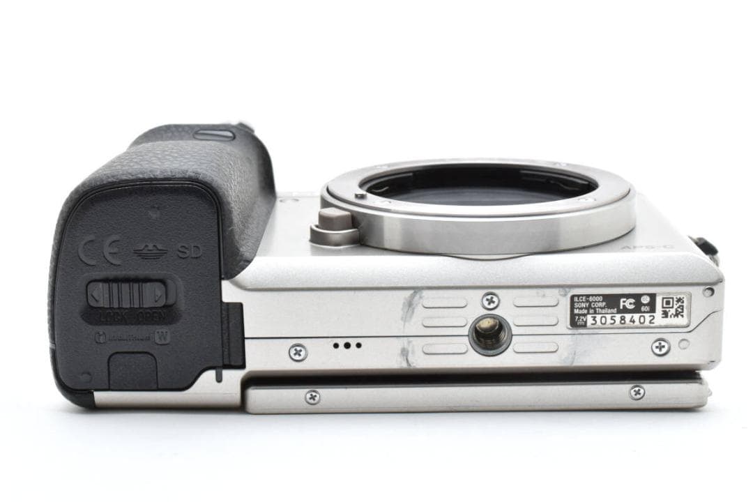 ★極美品★ ミラーレス一眼 α6000 ボディ ブラック ILCE-6000