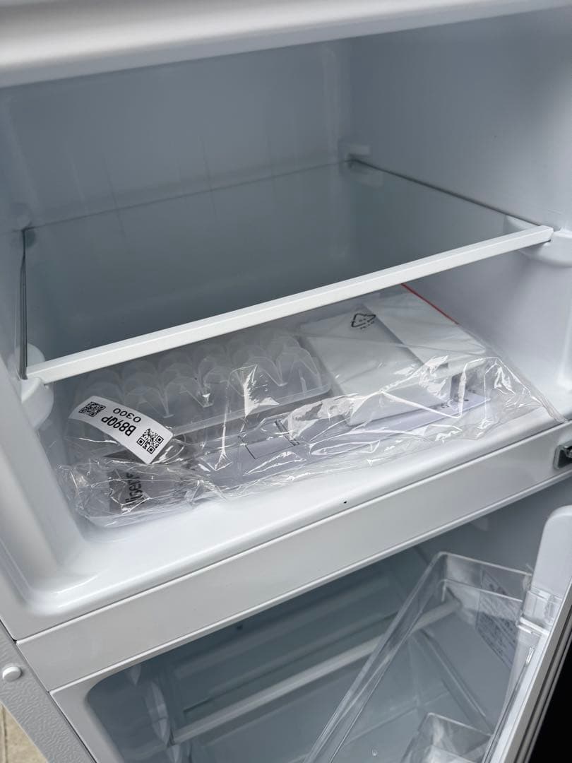 【2025年製】 ほぼ未使用ハイセンス 冷蔵庫HR-B12HW 容量124L
