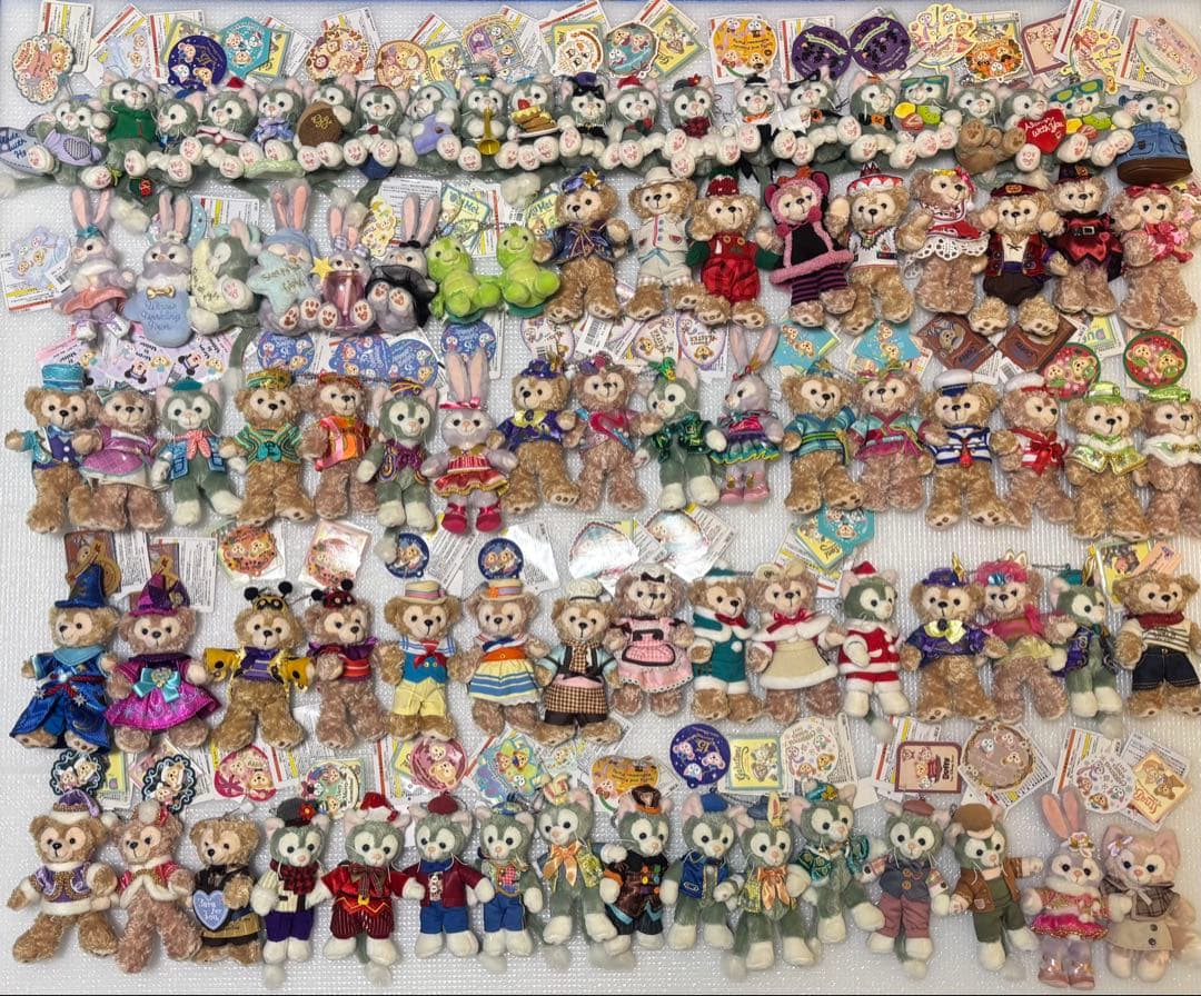 最終値下(ラスト)極美品ダッフィーぬいぐるみバッヂぬいばストラップ86点セット