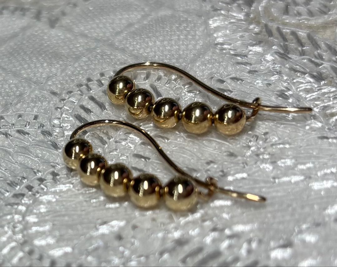 ココシュニック中空ボールフープピアス