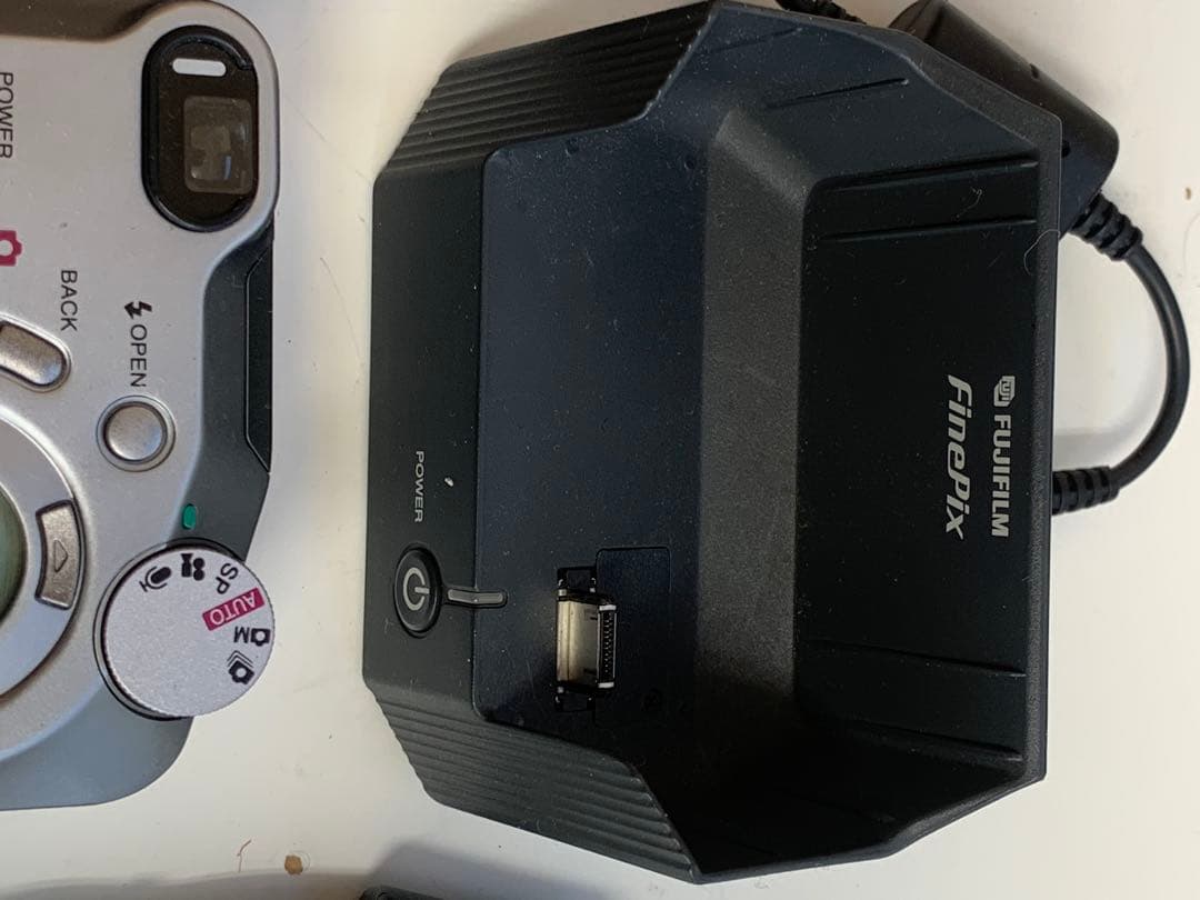 Fujifilm FinePix 4800 Z デジタルカメラ