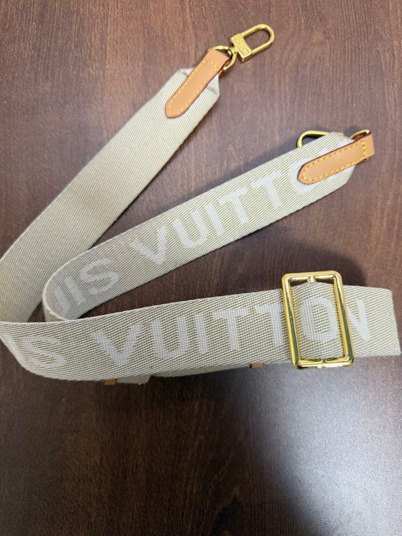 Louis Vuitton ホワイトショルダーバッグ