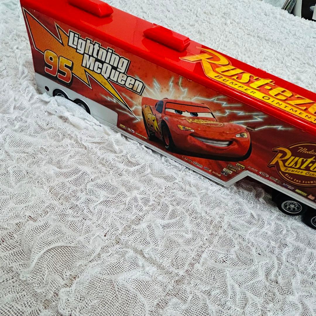 ミニカーセット ライトニング・マックイーン トレーラー付き