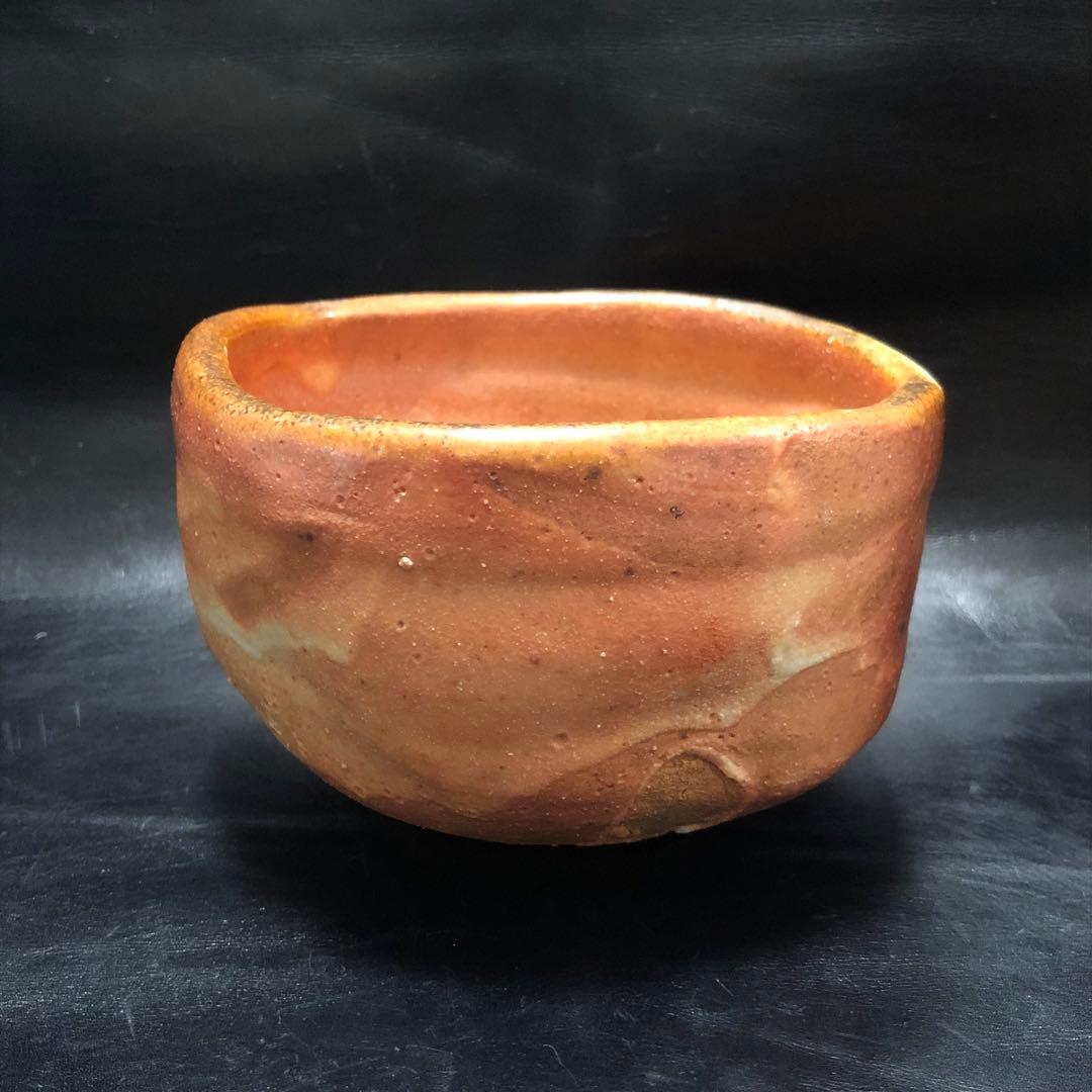 究極の美◼️蔵から複雑に隆起したかなり雰囲気の良い抹茶茶碗が出て来ました。古美術