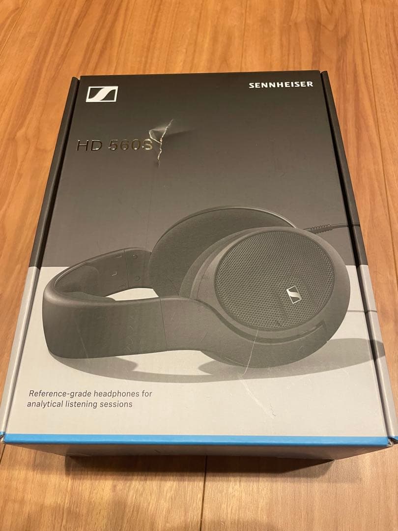 Sennheiser HD560S 【本体 新品未使用】箱に穴あり