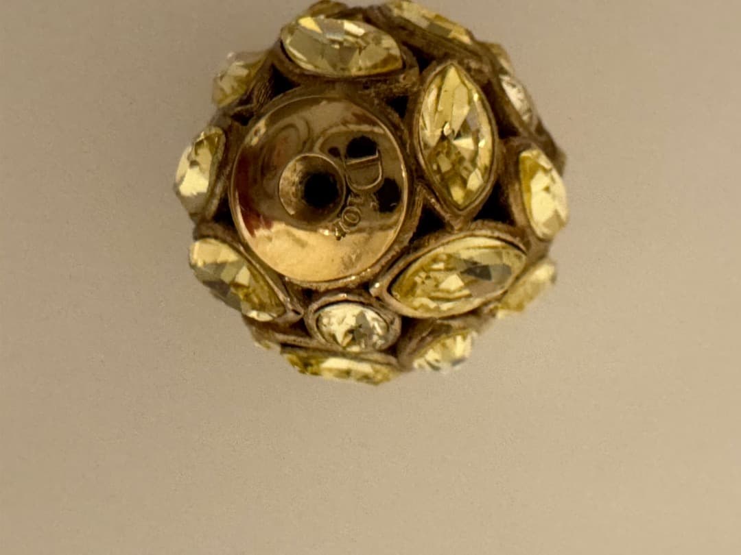 Dior Tribales ピアス クリスタル装飾が華やかなボール型