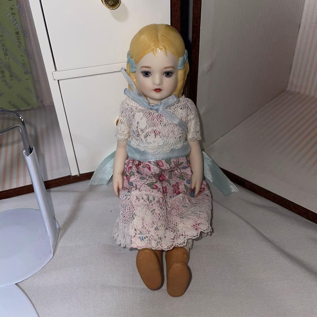 ビスクドール 小さな貴婦人　岡馬　勲　作　フランクリンミント