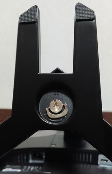 MSI 27インチ湾曲型ゲーミングディスプレイOptix MAG271CQR