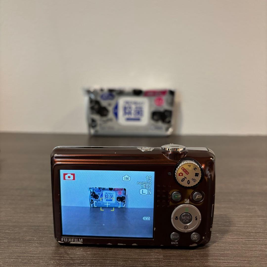 FUJIFILM FINEPIX F70 EXR デジタルカメラ