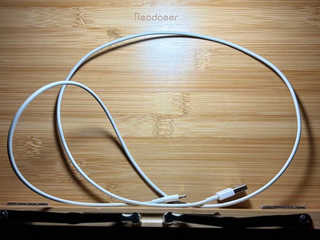 Apple iPod touch 第6世代 本体　ライトニングケーブル付属