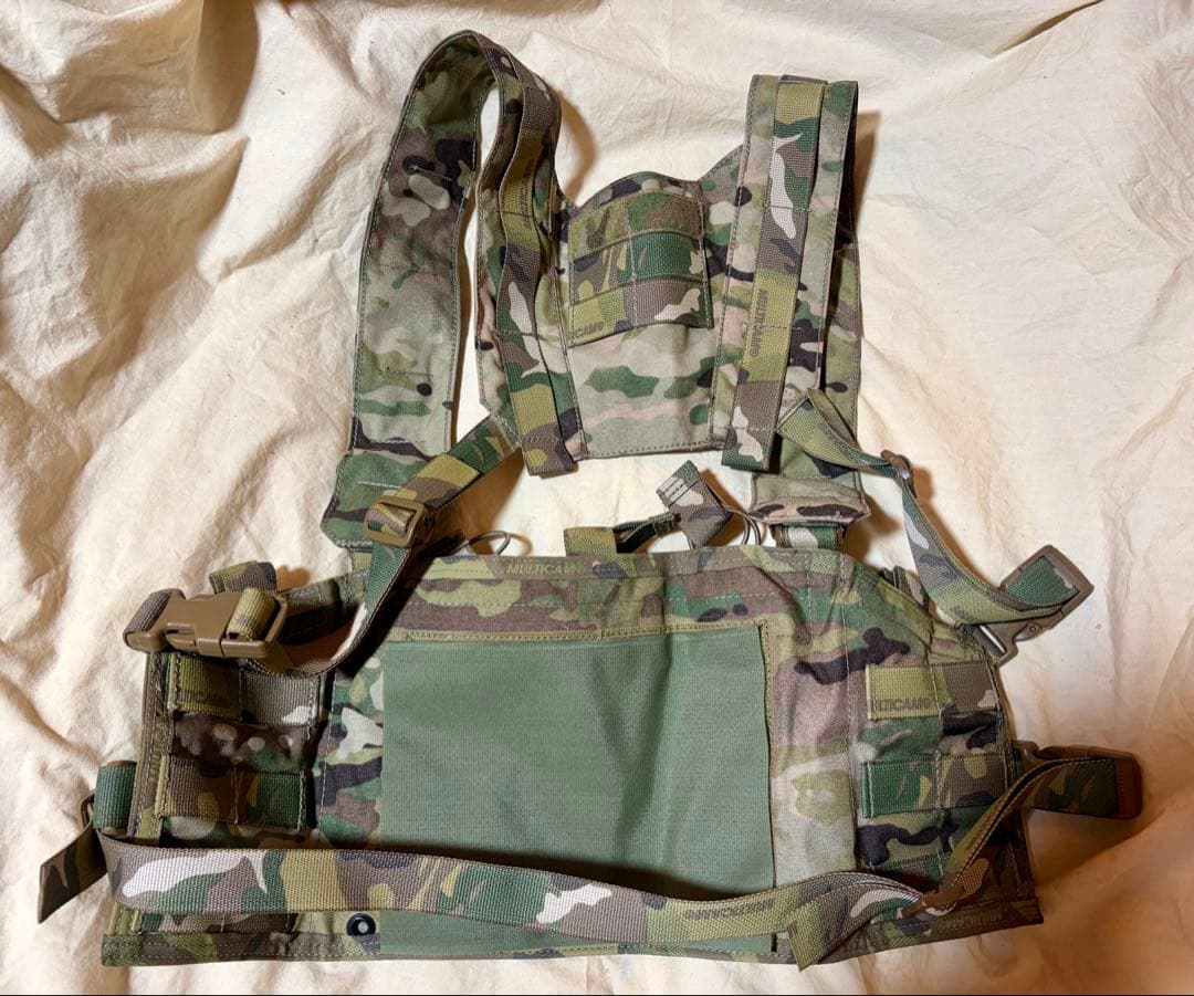 オ*コ様 実物 特注品 ビッキーオリジナル molleチェストリグ マルチカム