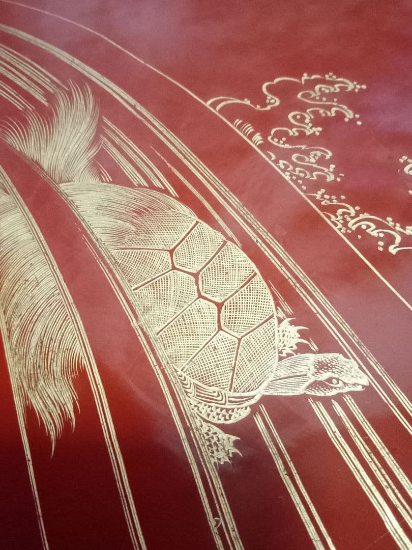 古い お膳 金彩 木製 四足 鶴亀柄 朱塗 漆器 アンティーク