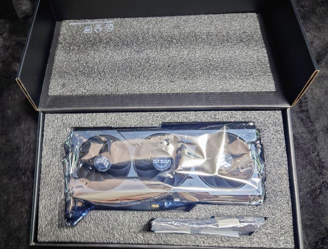 【締切間近】4070ti TUF ASUS グラボ Nvidia【極美品】