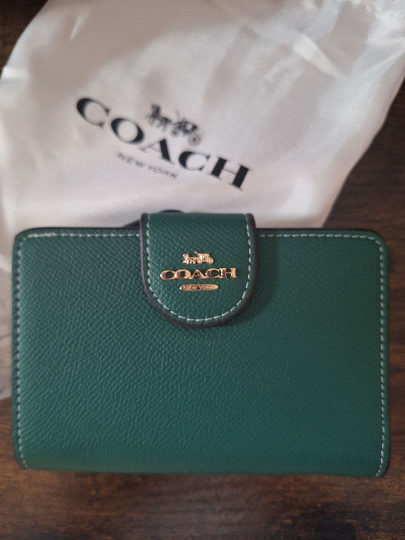 超美品 COACH 財布 グリーン
