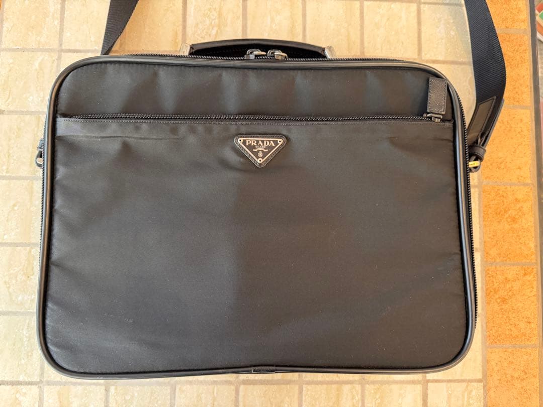 PRADA ブリーフケース V147 S