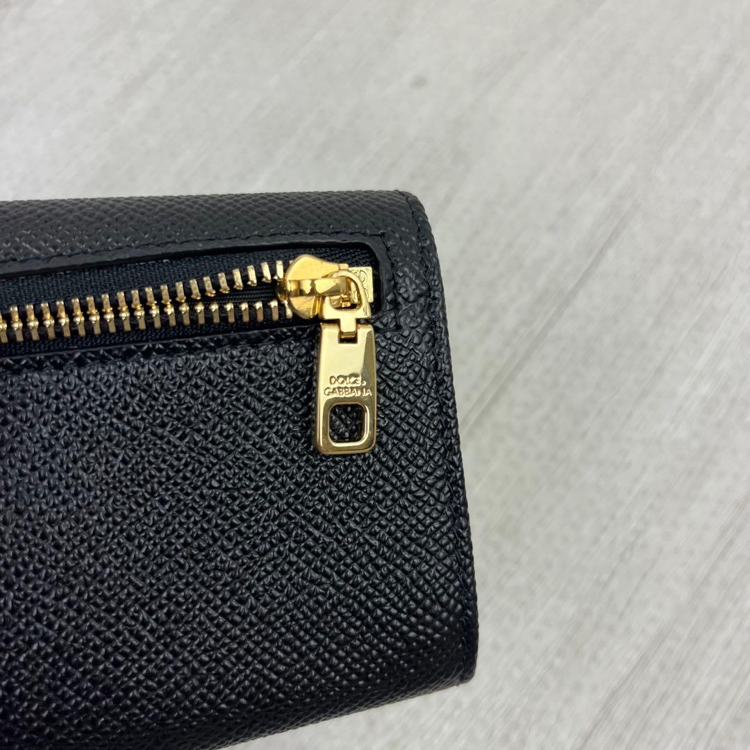 未使用級✨ ドルチェ&ガッバーナ 折り財布 ロゴ金具 ビジュー ブラック レザー