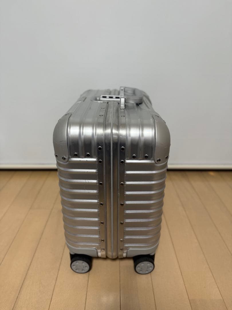 生涯保証 美品 RIMOWA original コンパクト 29L 4輪