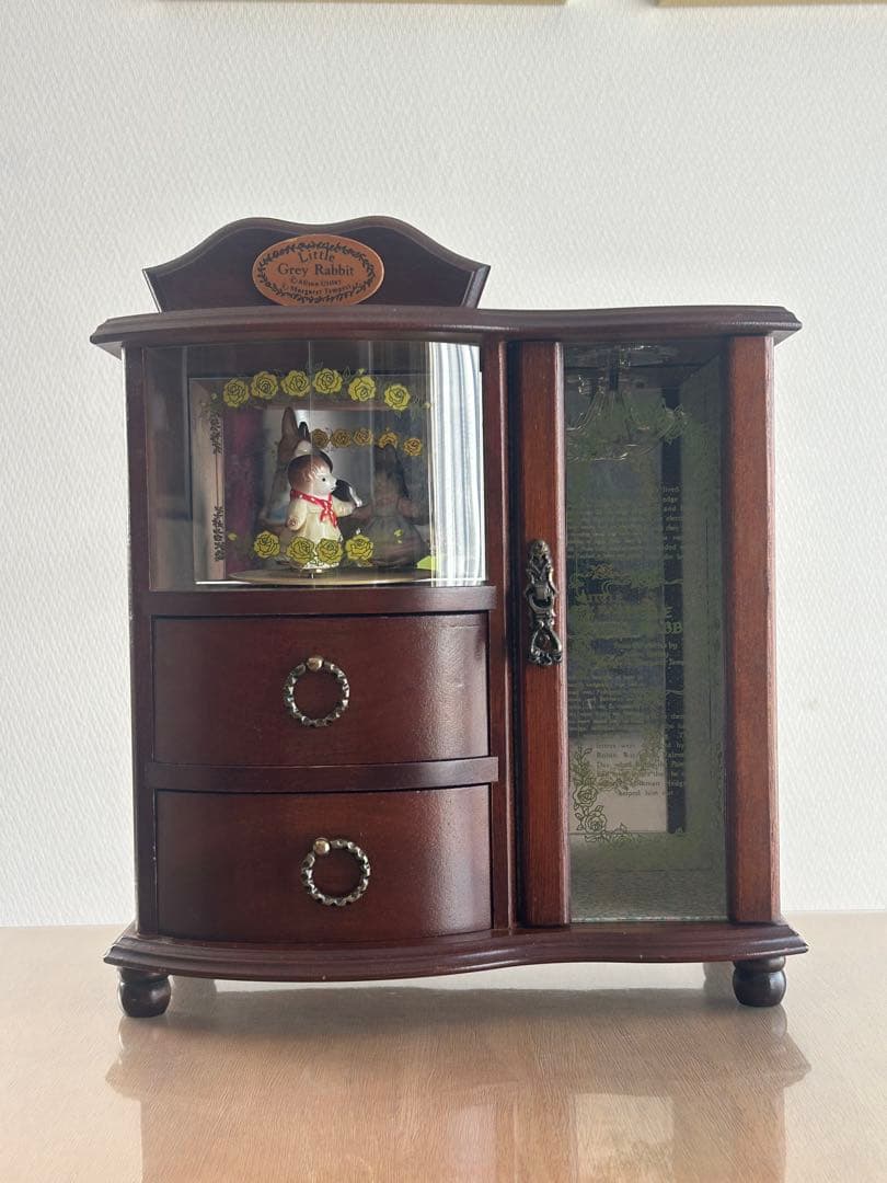 【リトルグレイラビット】 木製 ジュエリーボックス（オルゴール付き）