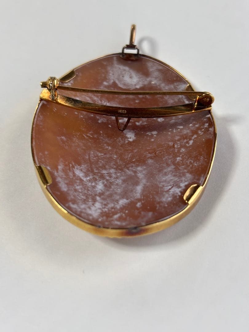 k18シェルカメオ　ペンダントトップ　ブローチ　2way