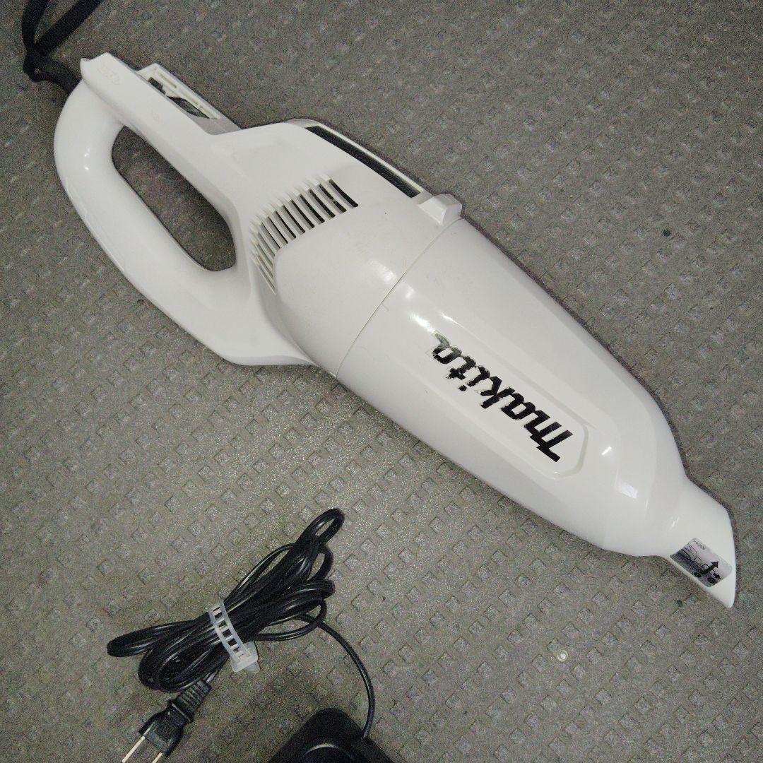 マキタ 掃除機　　　①