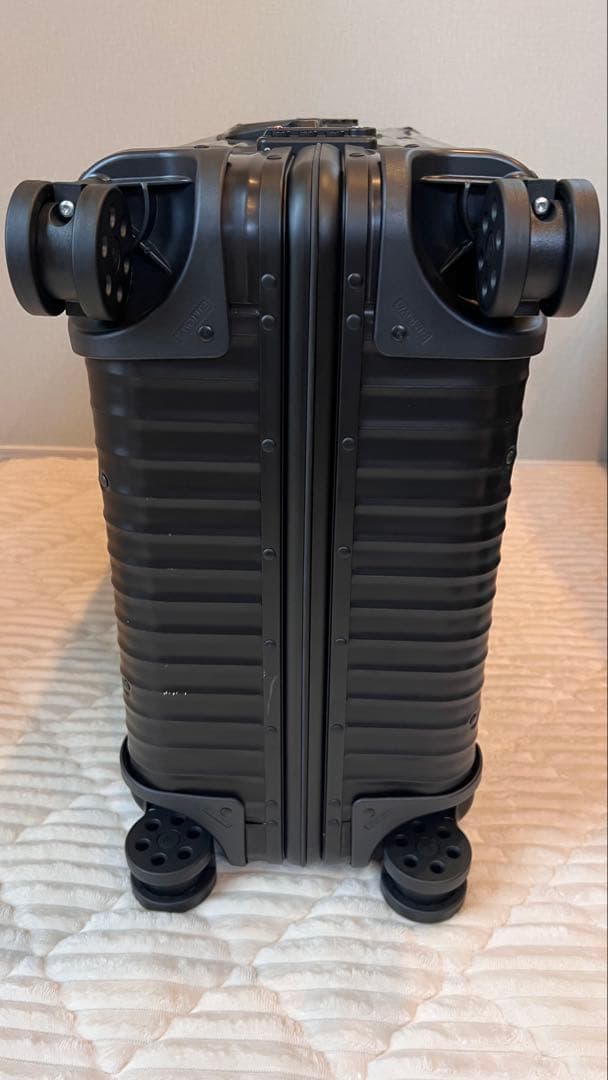 RIMOWA リモワ トパーズ ステルス 82L 986.15 4輪新品です