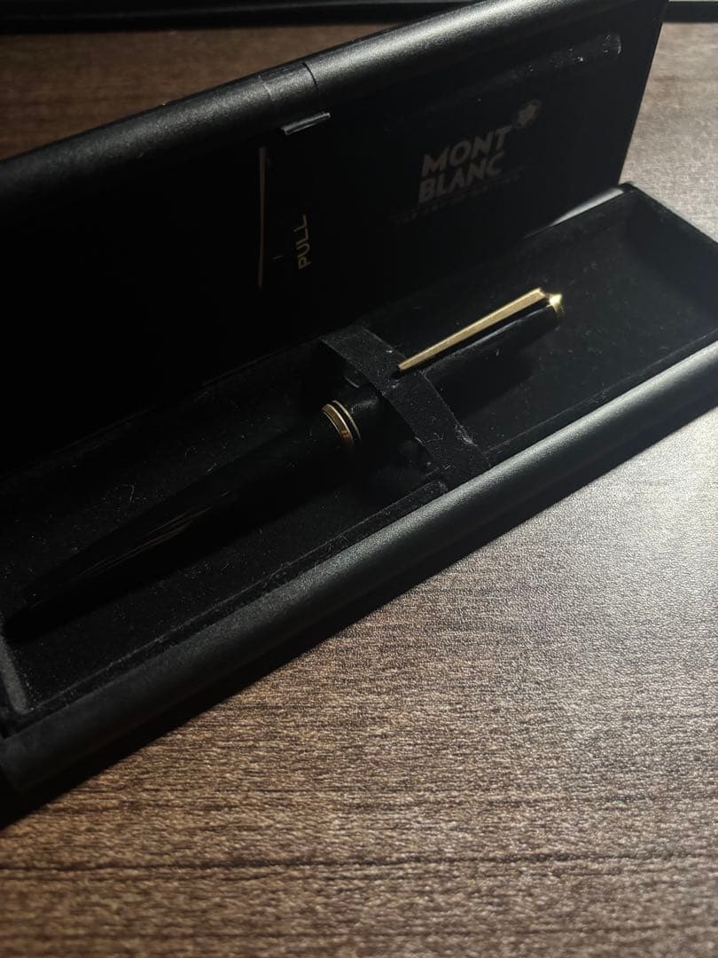 Montblanc 万年筆 黒 専用ケース付き　14k 限定モデル