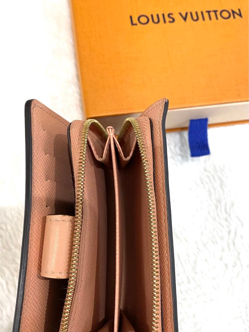 ルイヴィトン ポルトフォイユジュリエット　 二つ折り財布　ピンク