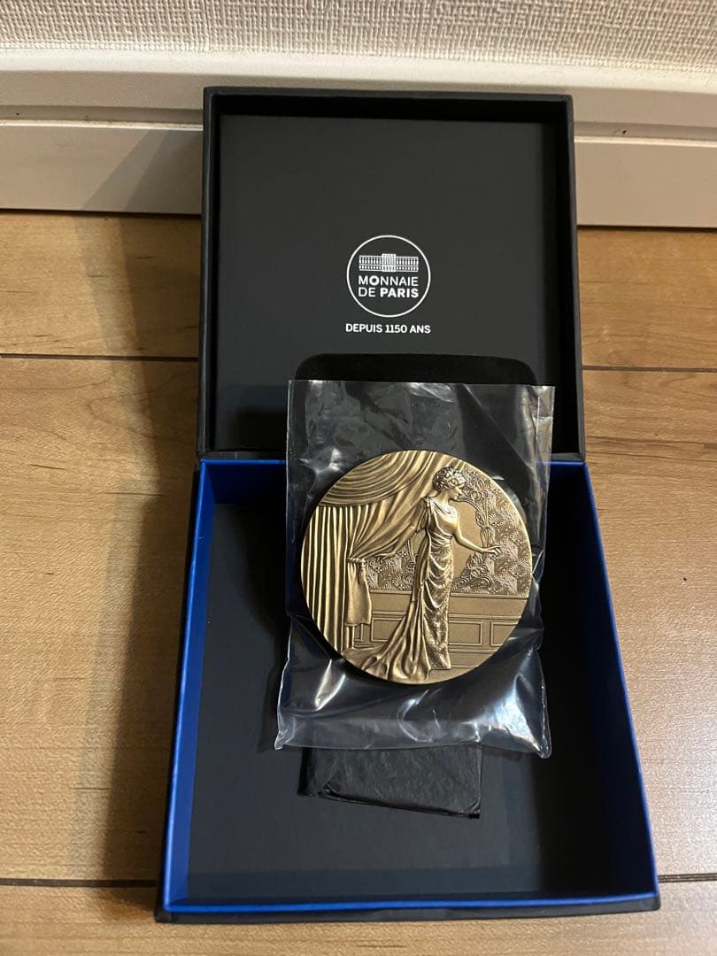 ルイ13世 空瓶 箱 メダル付 City of Lights 1900