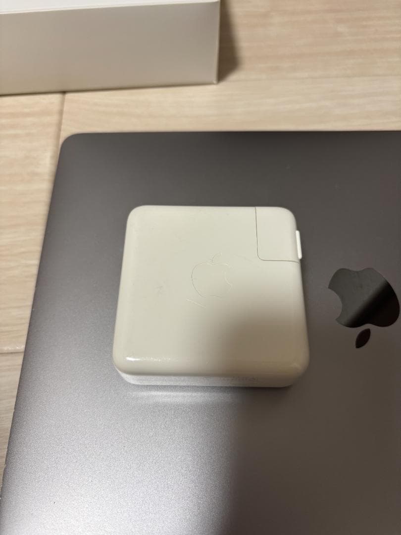MacBook Pro 13インチ 2016 Core i7/16GB /1TB