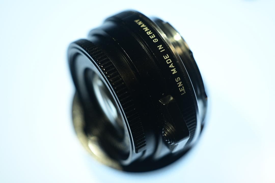Leica Summicron-C 40mm F2 専用フード・変換リング付属