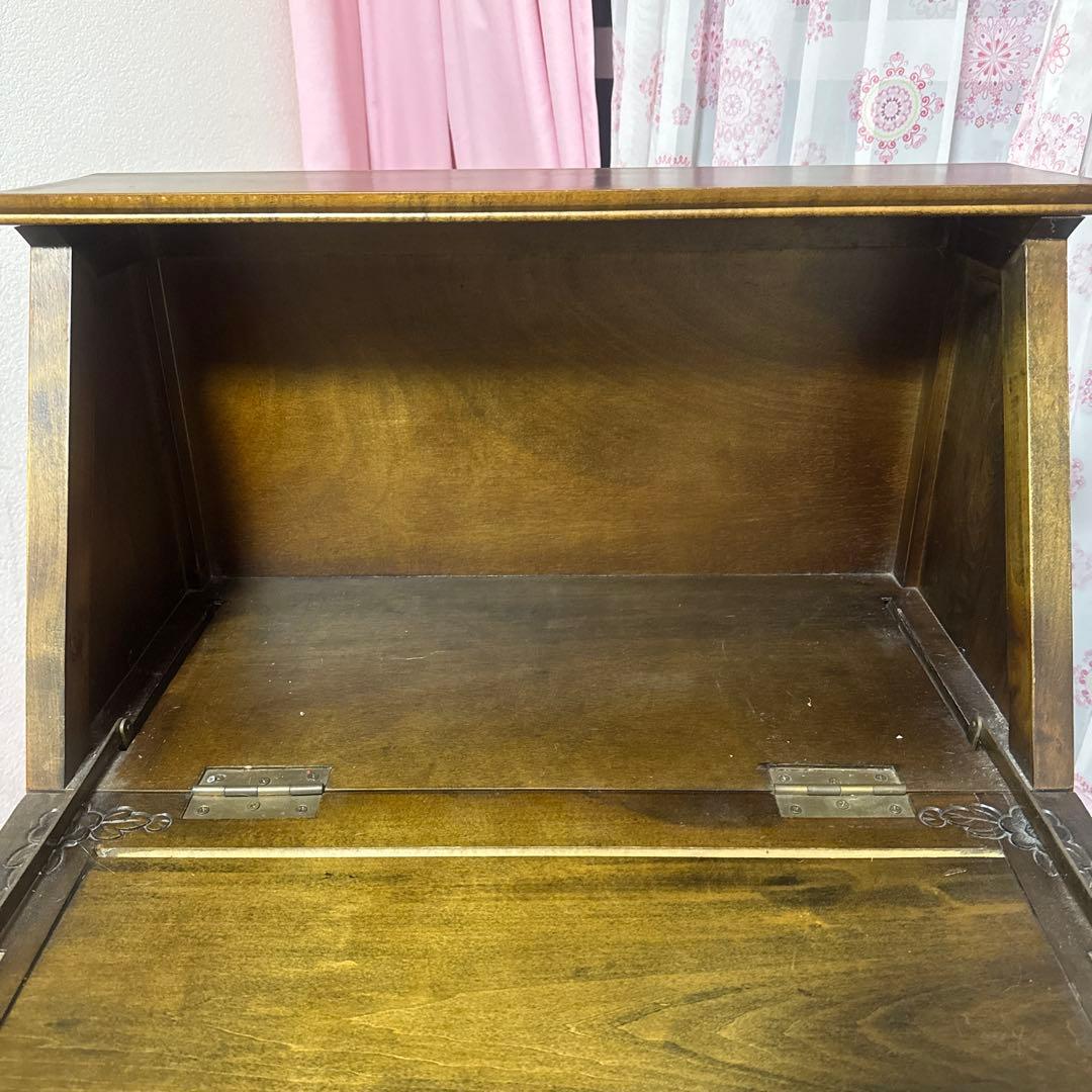 木製ライティングビューロー 彫刻入り