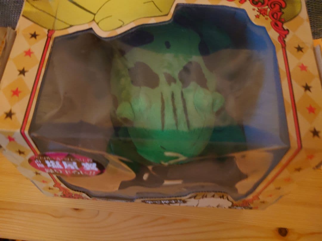 ジョジョの奇妙な冒険　拳で押すと「メメタァ」と音が出る　カエルのぬいぐるみ