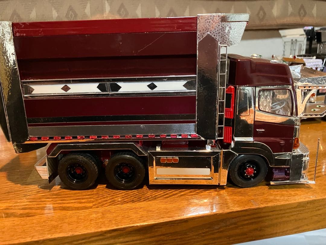 プロフィア、デカ箱ダンプ、デコトラ、完成品1／32