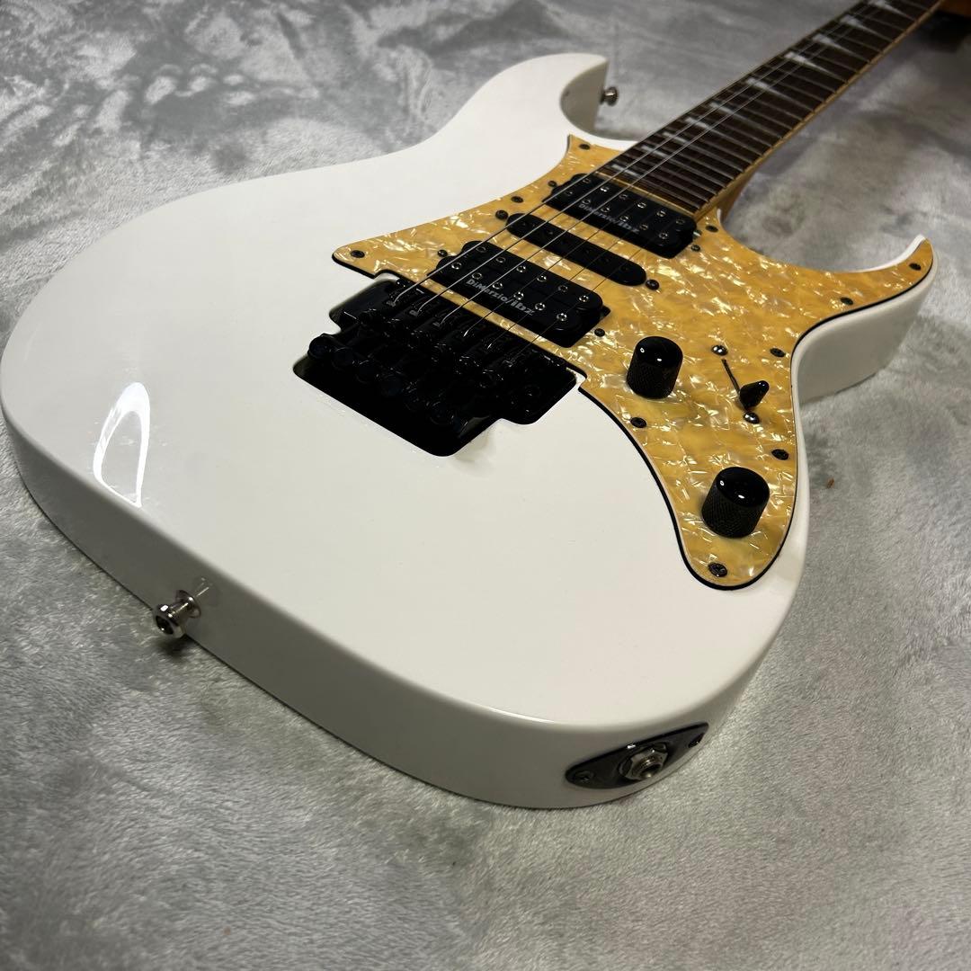 Ibanez RG350DX エレキギター ホワイト - 純正ソフトケース付き