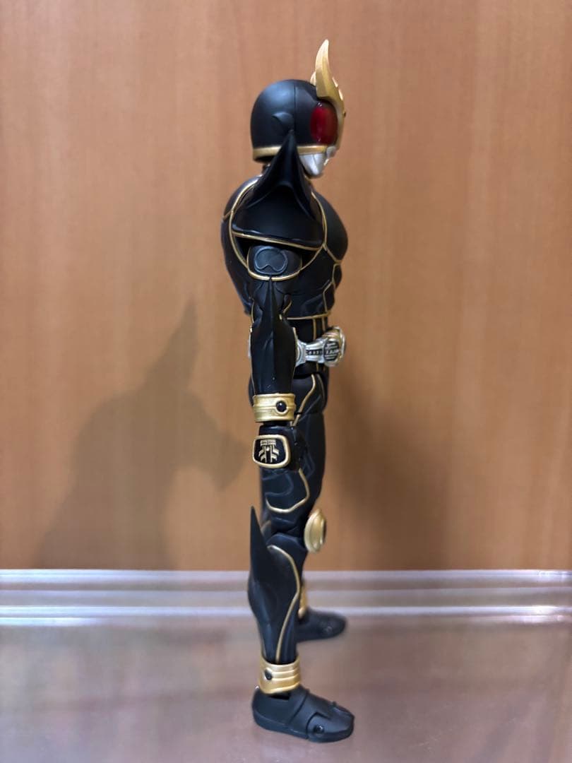 真骨彫　仮面ライダークウガ　アルティメットフォーム