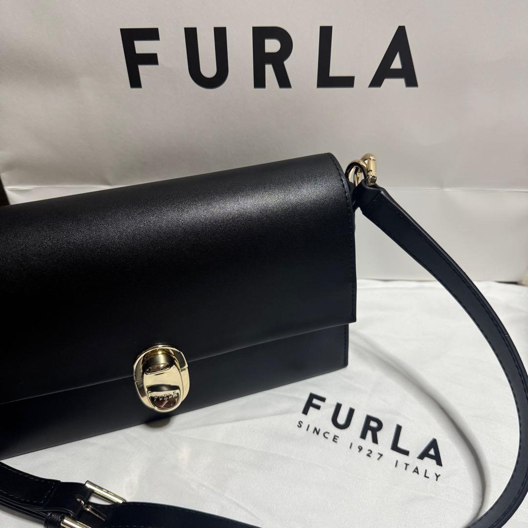 【最終値下げ】FURLA ブラック ショルダーバッグ