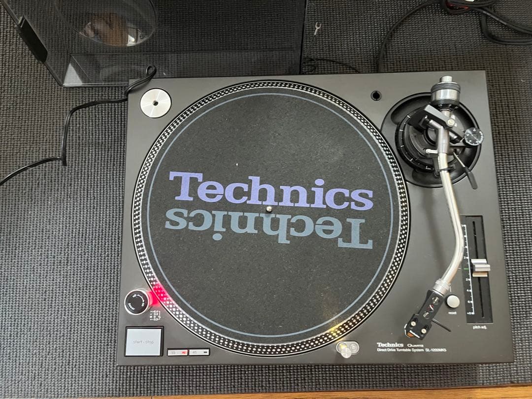 Technics SL-1200 MK5 テクニクス ターンテーブル　①