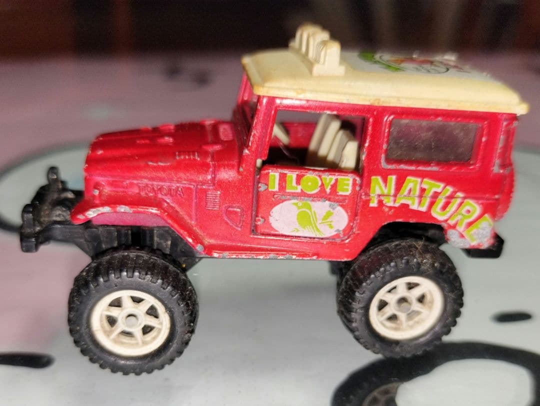 赤いミニカー 自然愛好クラブ