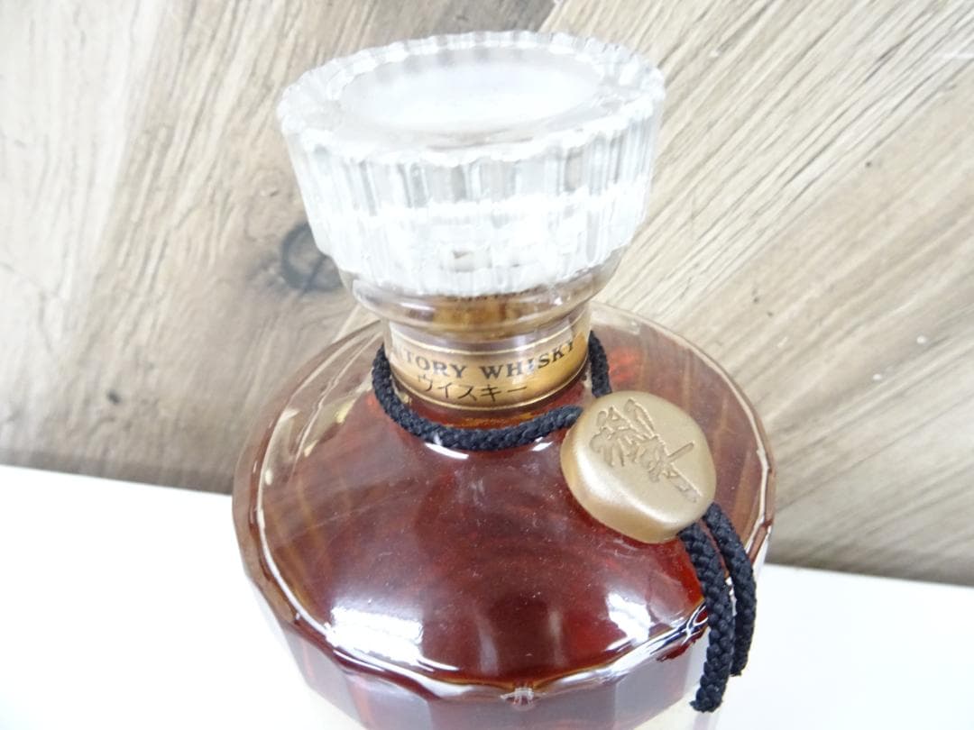 三014 サントリーウイスキー 響 700ml 43％ ゴールドラベル