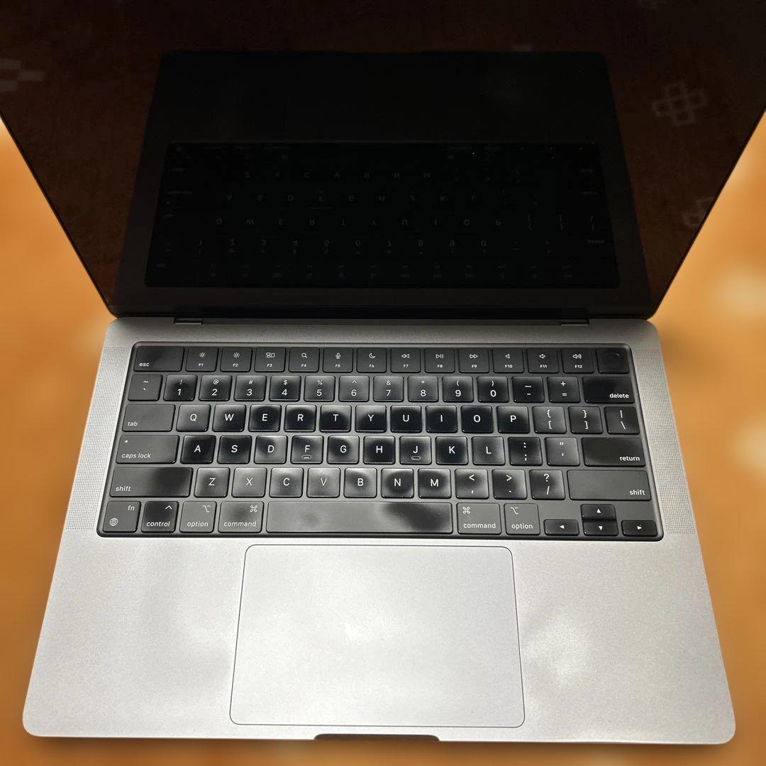 Vladislav Kubarev快速MacBook Pro 14㌅
