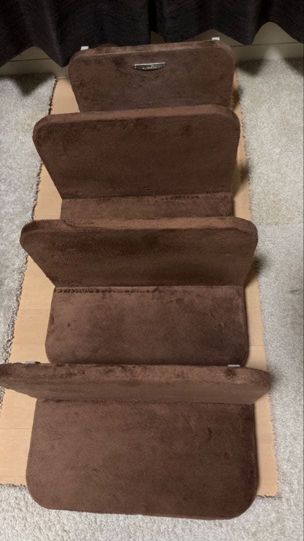 ボンビアルコン　キャットタワー