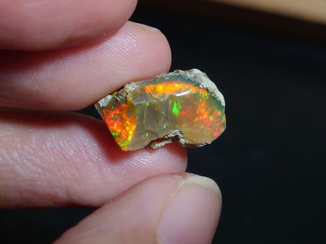 エチオピアウェロ産　オパール　ジュエリーグレード　 原石 鉱物標本