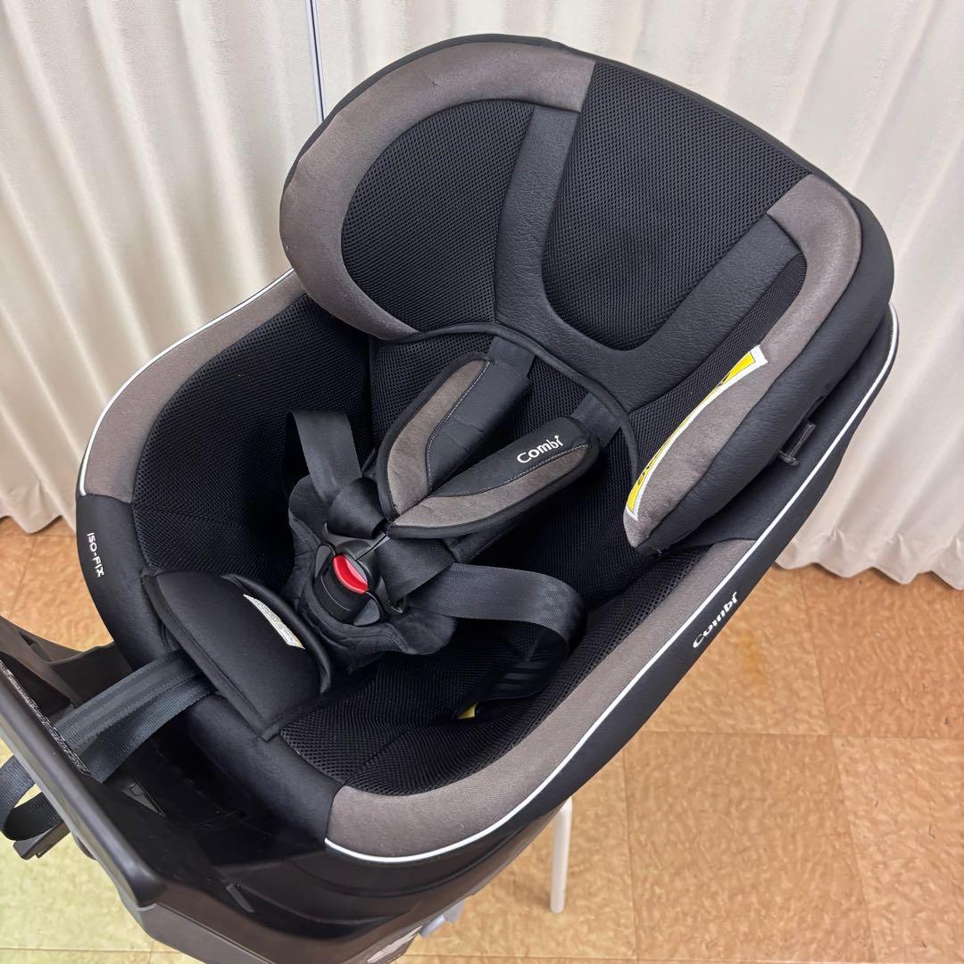 クリーニング済　☆綺麗☆　コンビ　クルムーヴ　ISOFIX 　ブラック