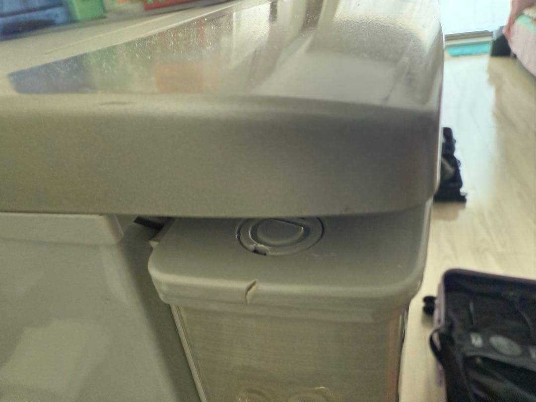 【ブランテリア】冷蔵庫／SHARP シャープ 137リットル／左右両開き